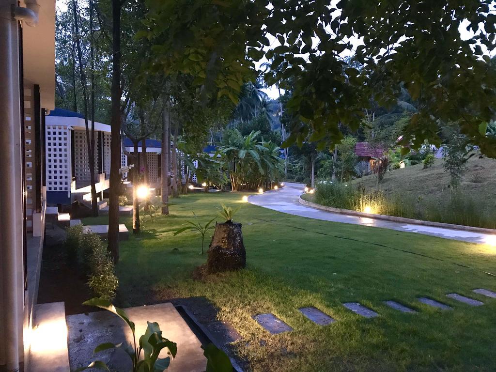 Kiri Tawan Hotel Baan Tai Exterior photo